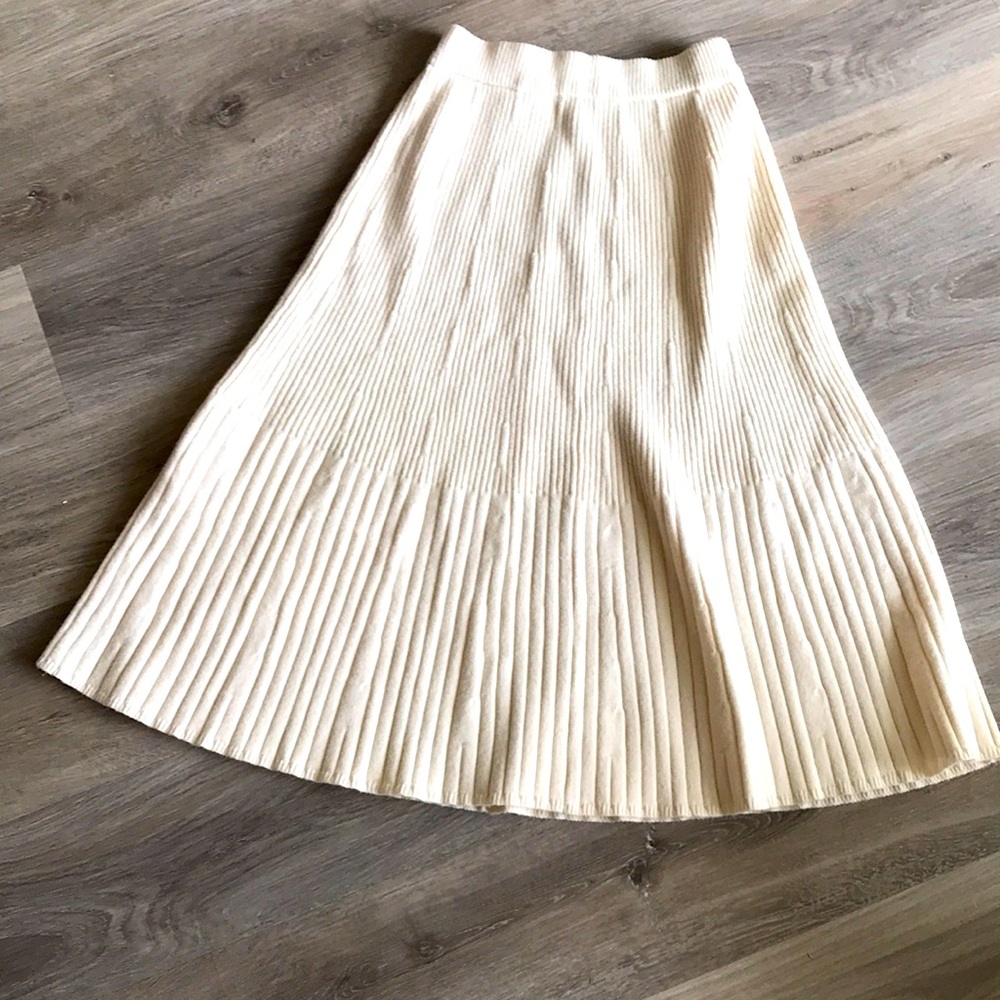 New Super warm cream white knit skirt